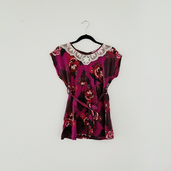 CHARLOTTE RUSSE floral top - Picture 2 of 4